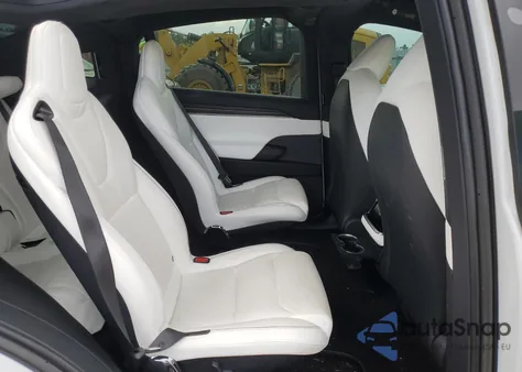 2022 Tesla Model X из США, поврежденный, VIN 7SAXCBE68NF360305